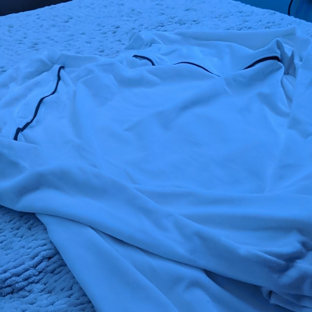 White sweater/t-shirt